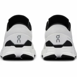 On · Cloud X 4