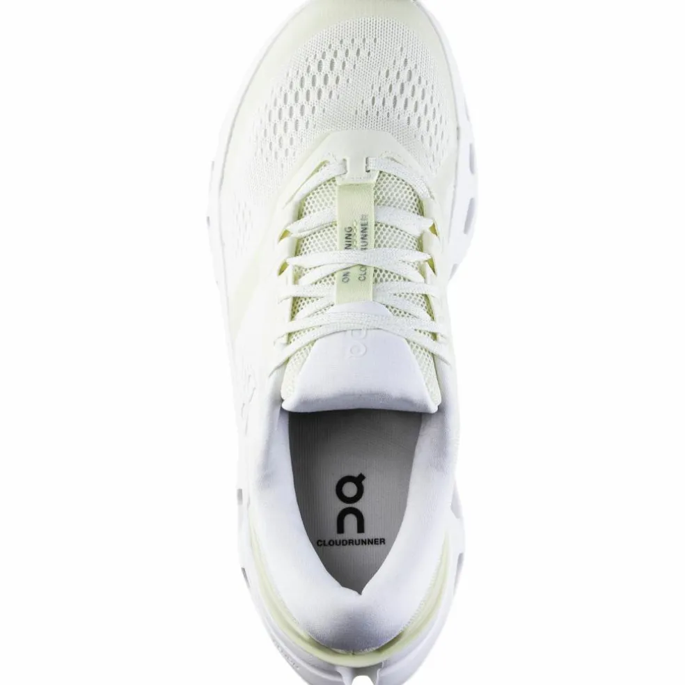 On · Cloudrunner 3