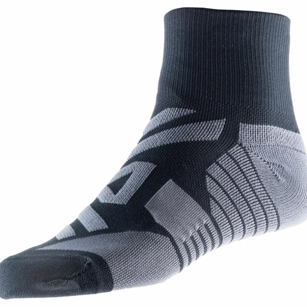 On · PERFORMANCE MID SOCK W