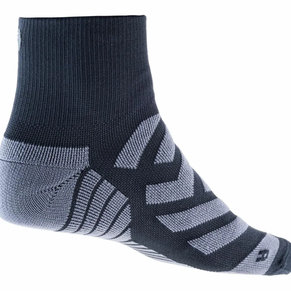 On · PERFORMANCE MID SOCK W