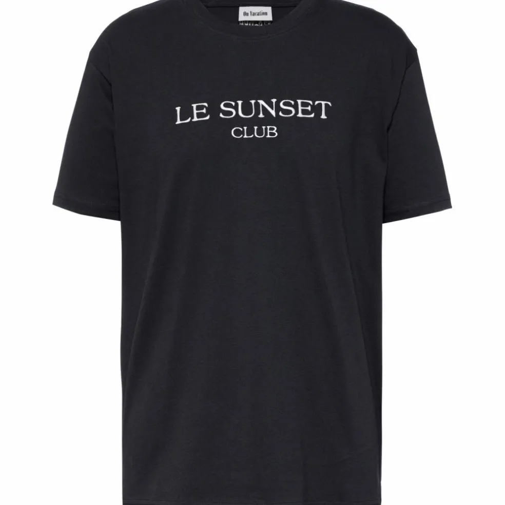 ON VACATION · Le Sunset