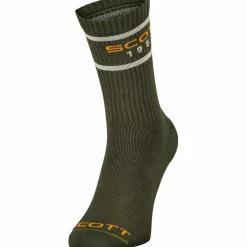 SCOTT · Retro Casual Crew