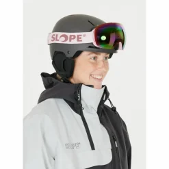 SLOPE · Greyer