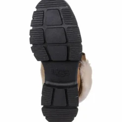 Ugg · Ashton Addie