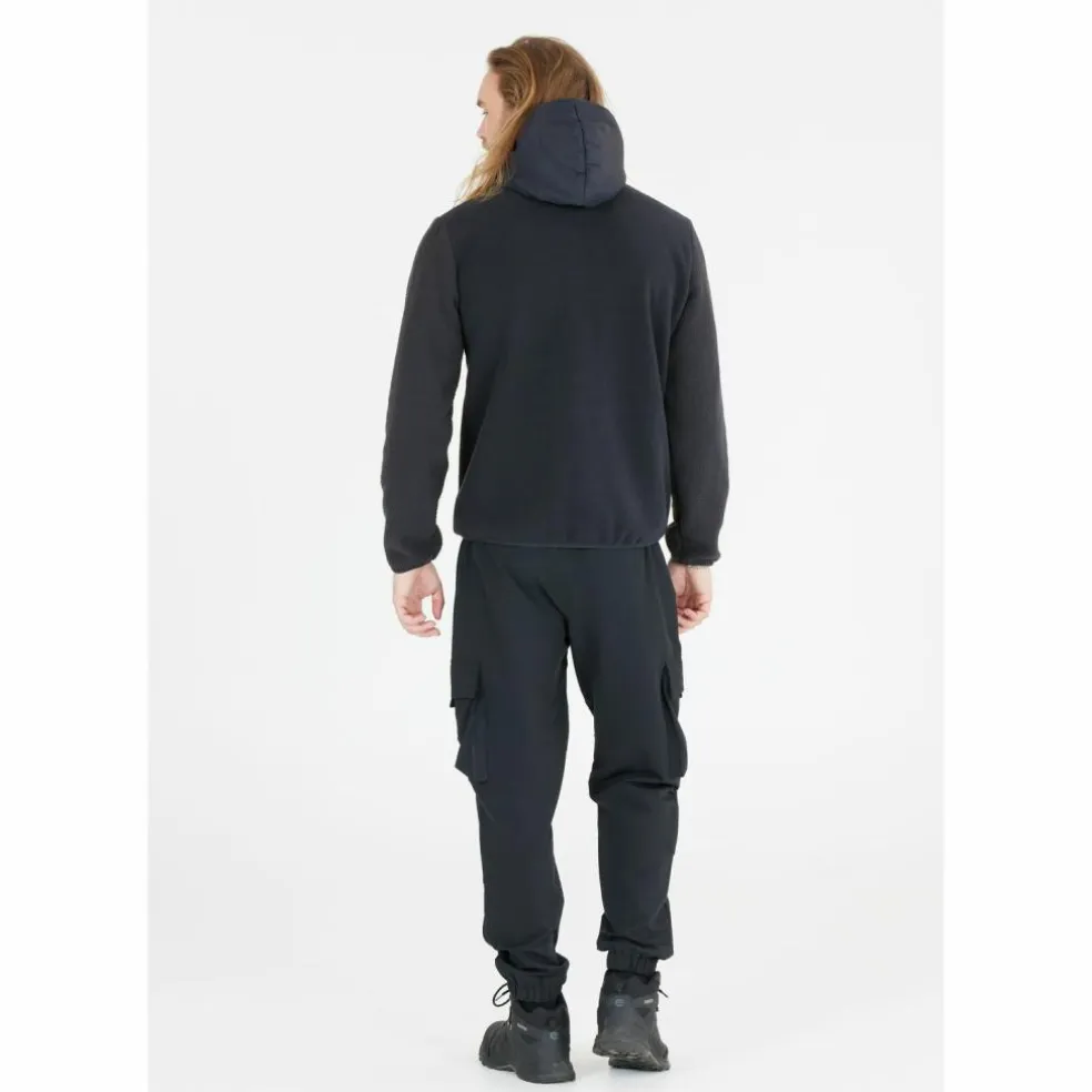 Whistler · Makaloo