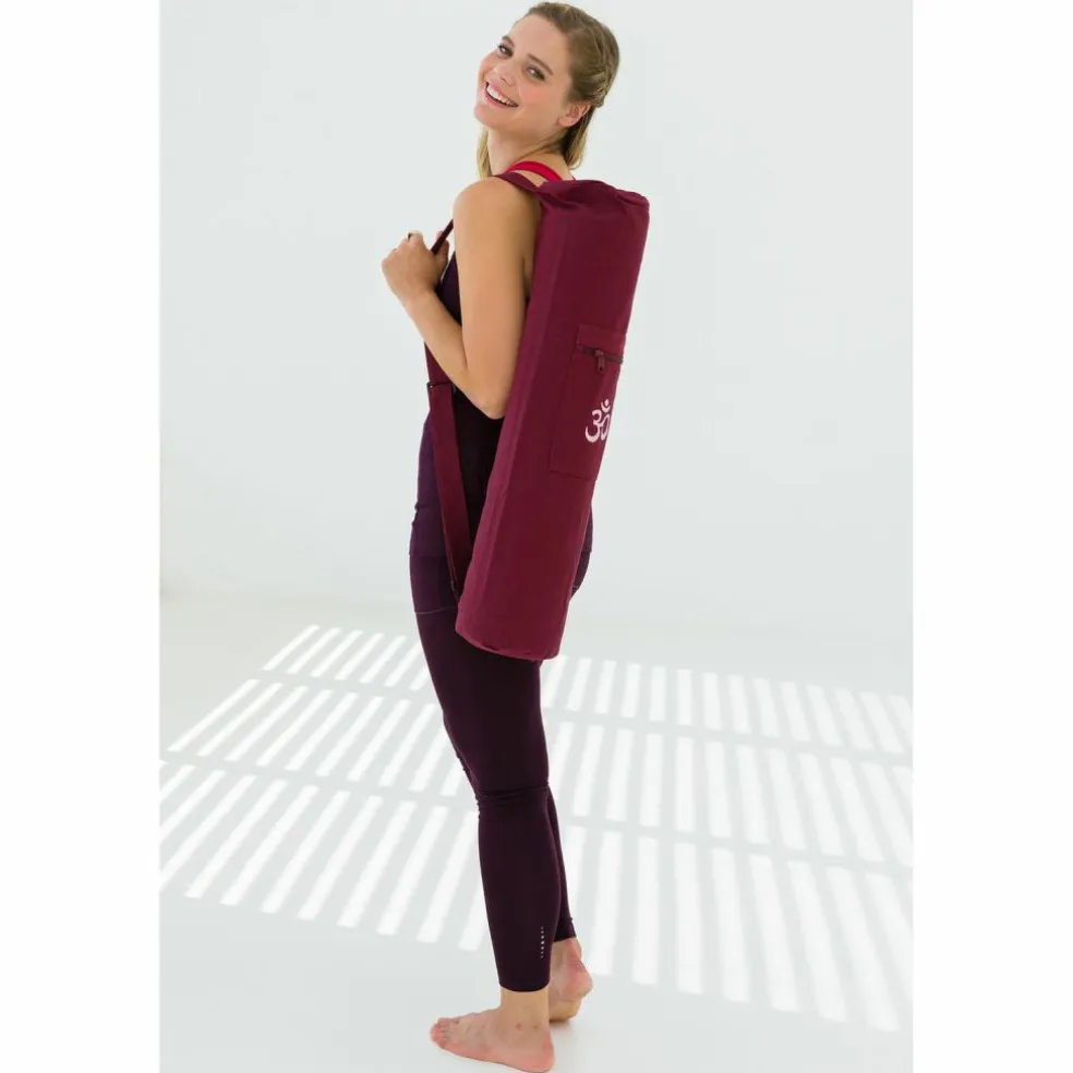 YOGISTAR
